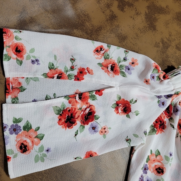 Marci Floral Blouse - Picture 3 of 5